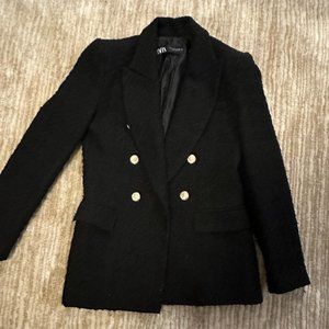 BLACK ZARA TWEED JACKET WITH GOLD BUTTONS